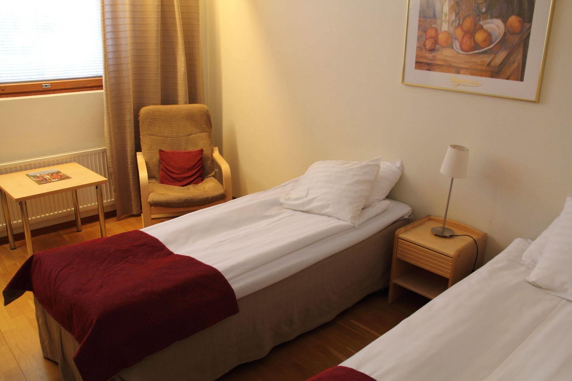Hotel Hermica Tampere Kültér fotó